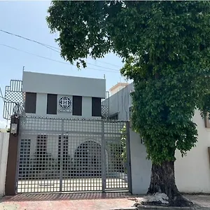 Hotel 53 Boutique, Saint-Domingue